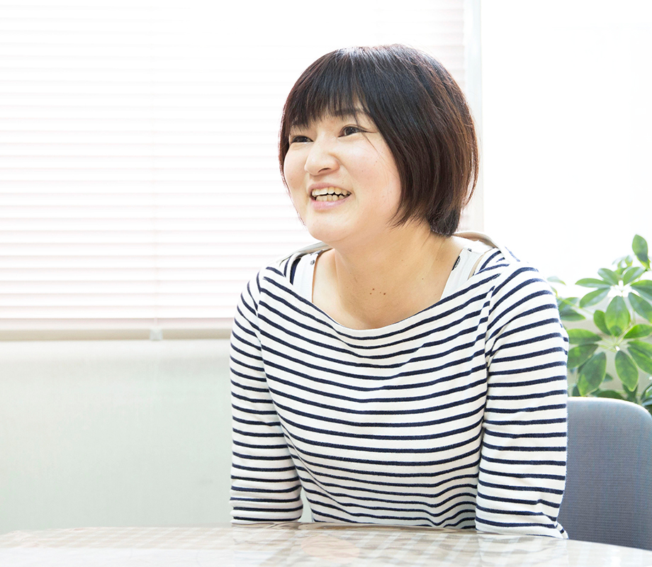 飯塚さんのインタビューの様子