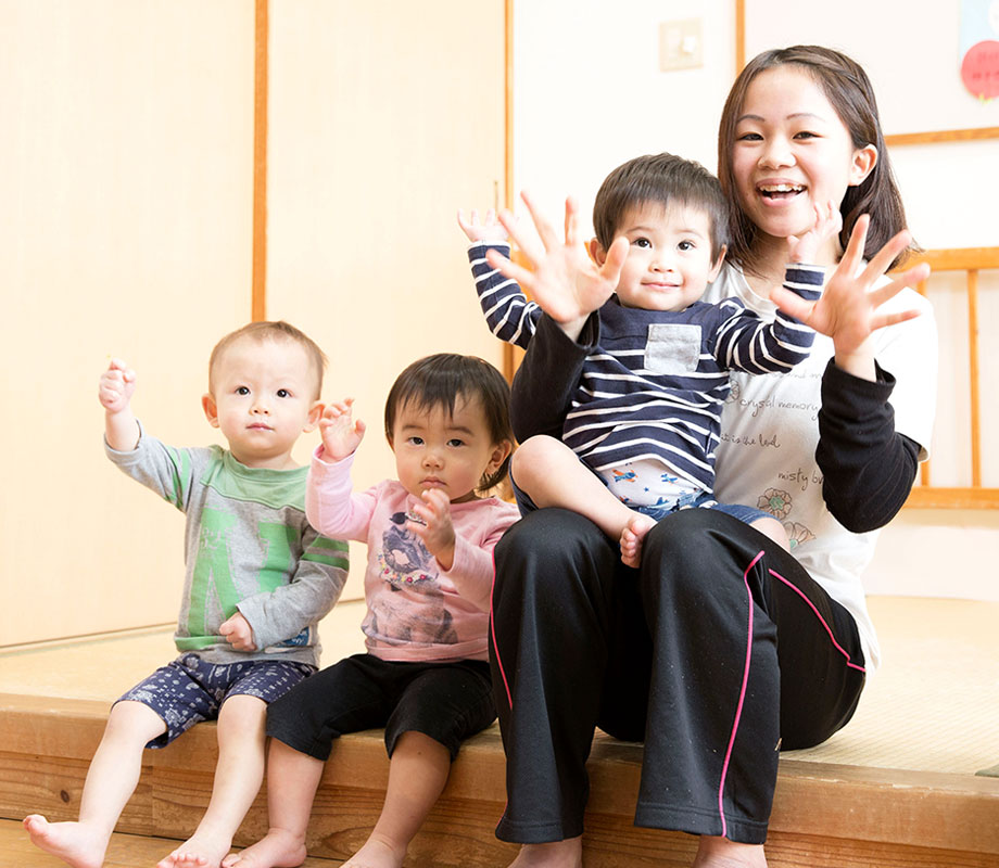 柿本さんと子どもたちの様子